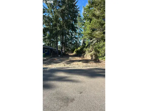 200 11th St, Florence, OR 97439