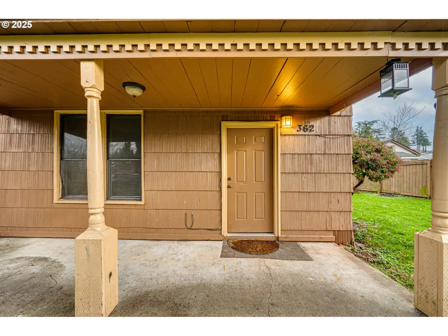 362 N 3rd Pl, Kalama, WA 98625 - Image #2