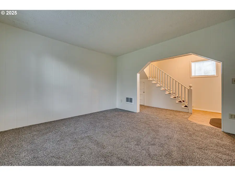 362 N 3rd Pl, Kalama, WA 98625 - Image #3