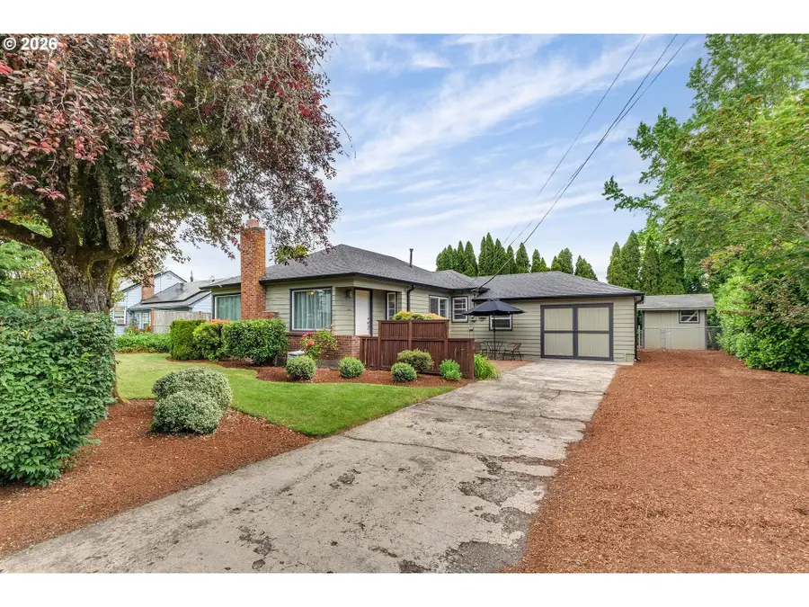 1013 NE Birchwood Dr, Hillsboro, OR 97124 - #3