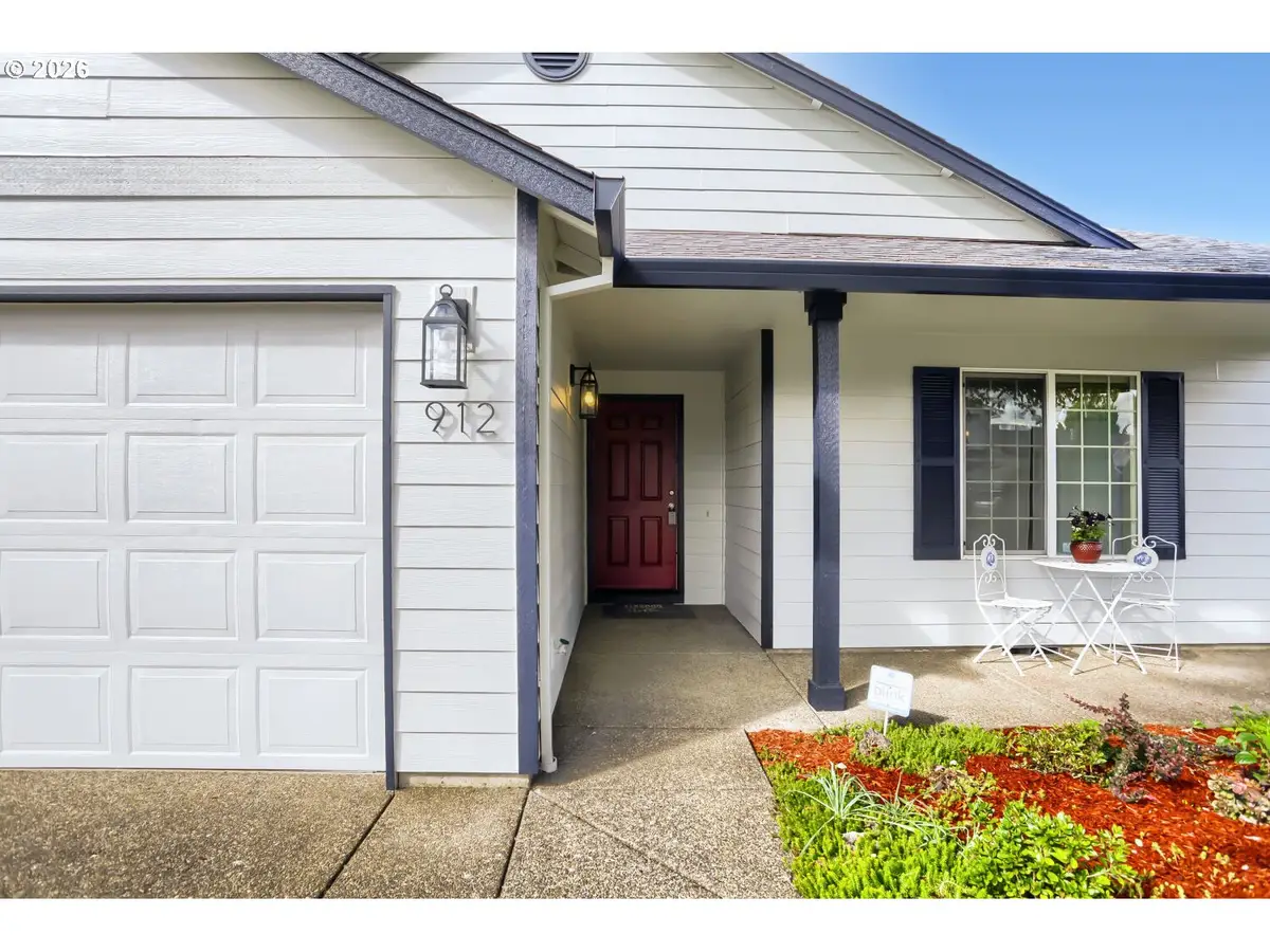 912 Twelfth St, Lafayette, OR 97127 - #1