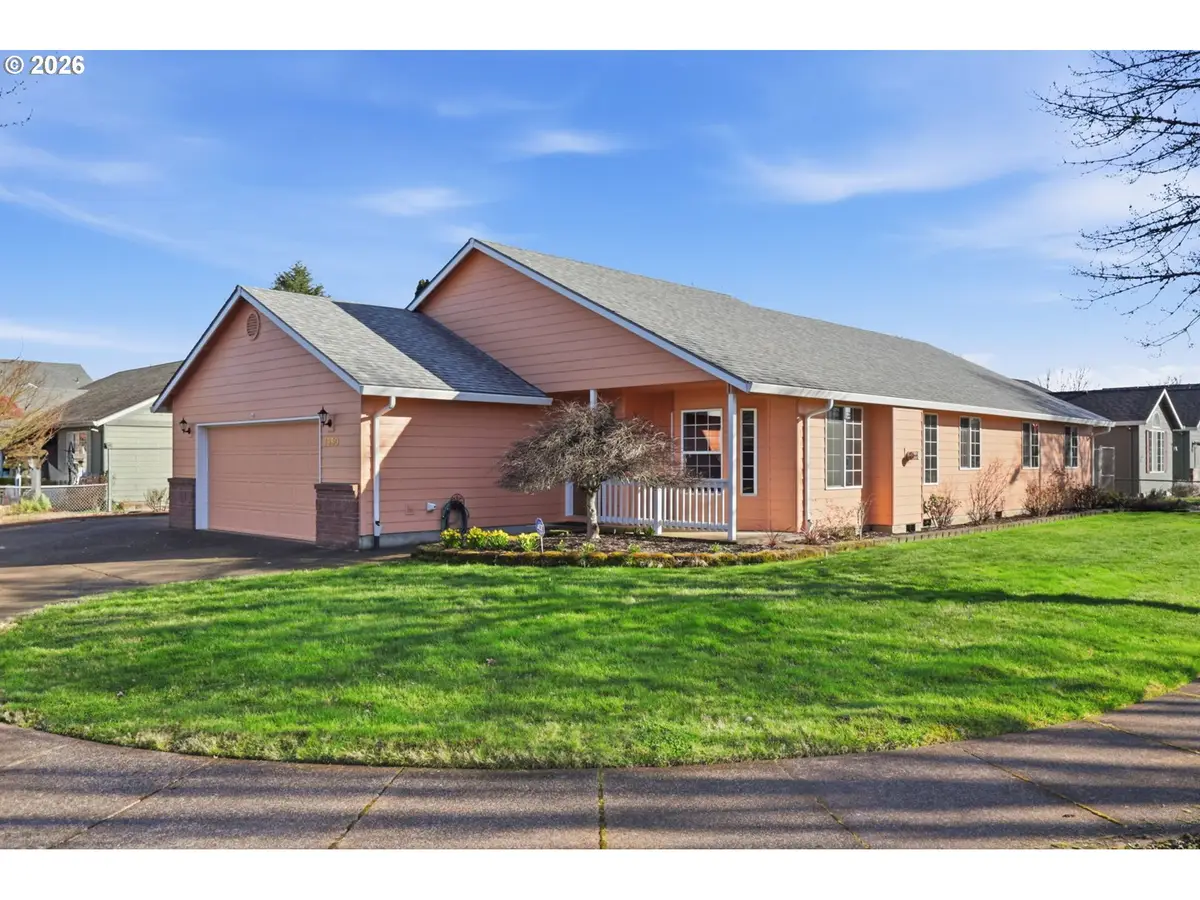 1350 SW Darci Dr, McMinnville, OR 97128 - #1