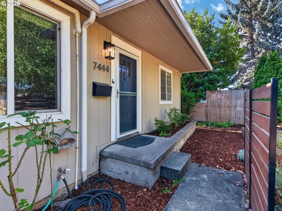 7444 SE 84th Ave, Portland, OR 97266 - #2