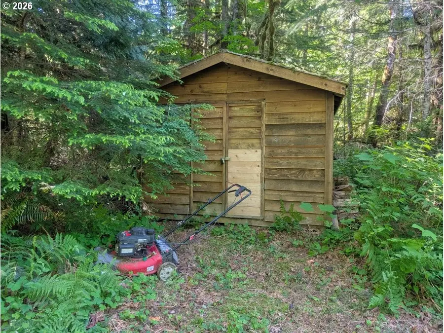 20284 E Carnarvon Dr, Rhododendron, OR 97049 - #3