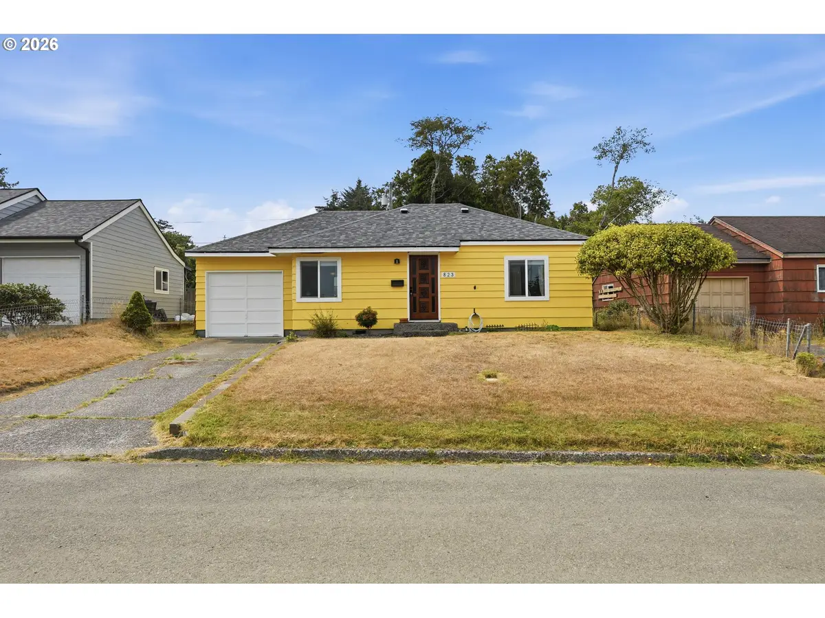 823 Arago Ave, Coos Bay, OR 97420 - #1