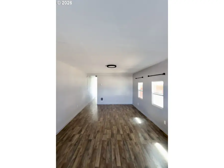 225 41st St #36, Springfield, OR 97478 - #3