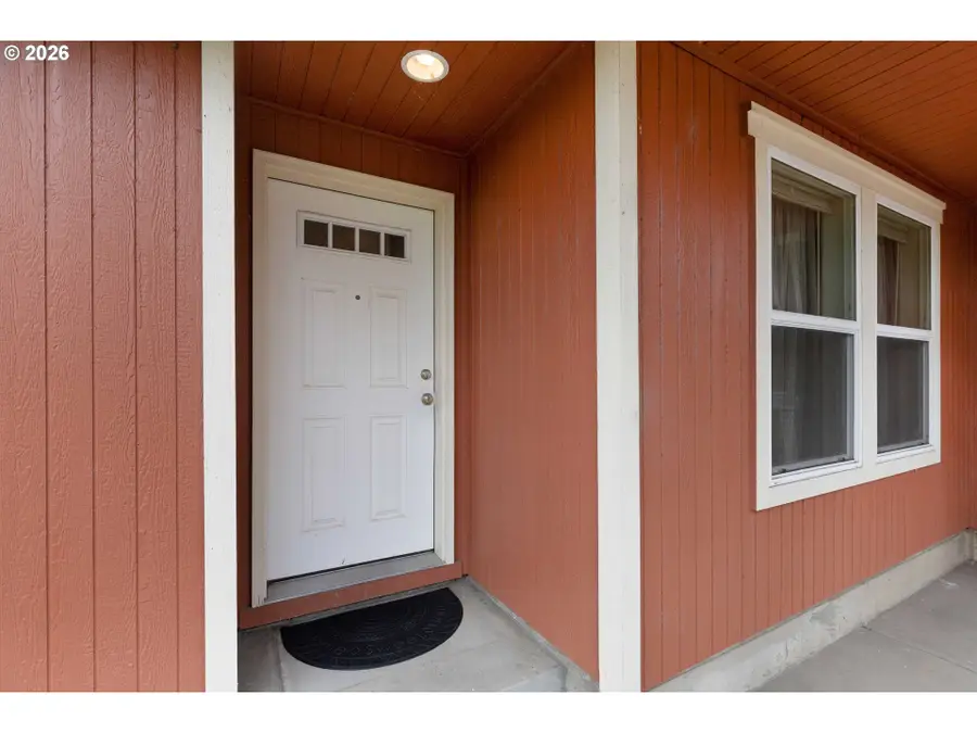 176 Othello Ave, Roseburg, OR 97471 - #3