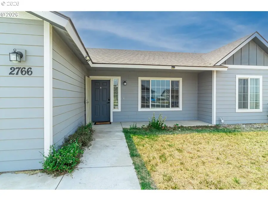 2766 Thrush St, Umatilla, OR 97882 - #2