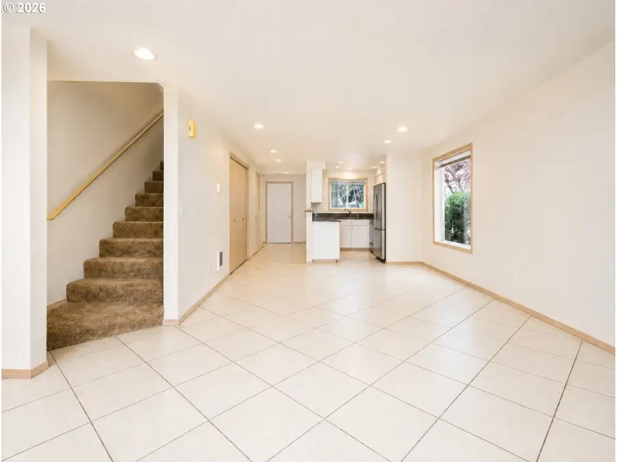 5301 Plomondon St #A6, Vancouver, WA 98661 - #3