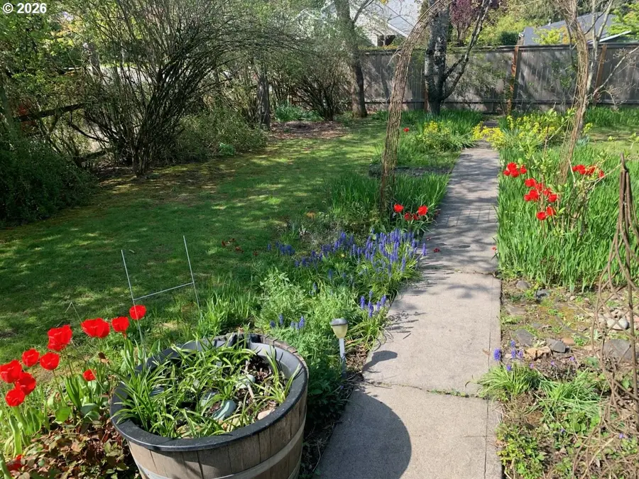 1506 SW Spring Garden St, Portland, OR 97219 - #3