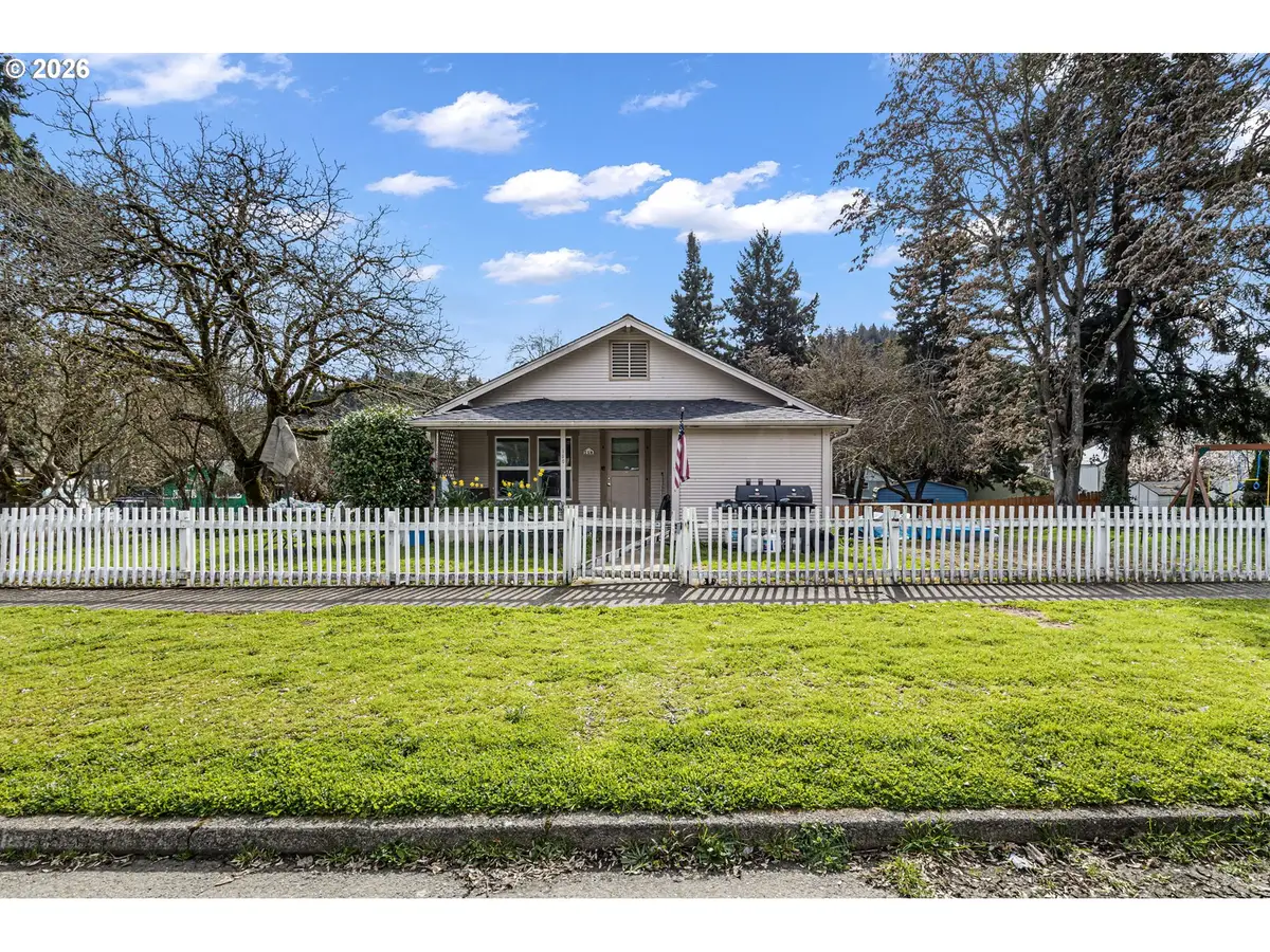 150 NE Broadway St, Myrtle Creek, OR 97457 - #1