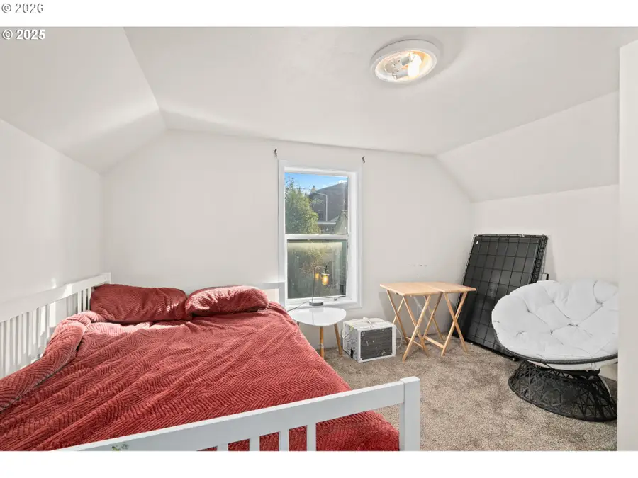 410 E D St, Rainier, OR 97048 - #3