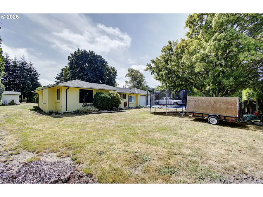 2404 46th Ave, Longview, WA 98632 - #2