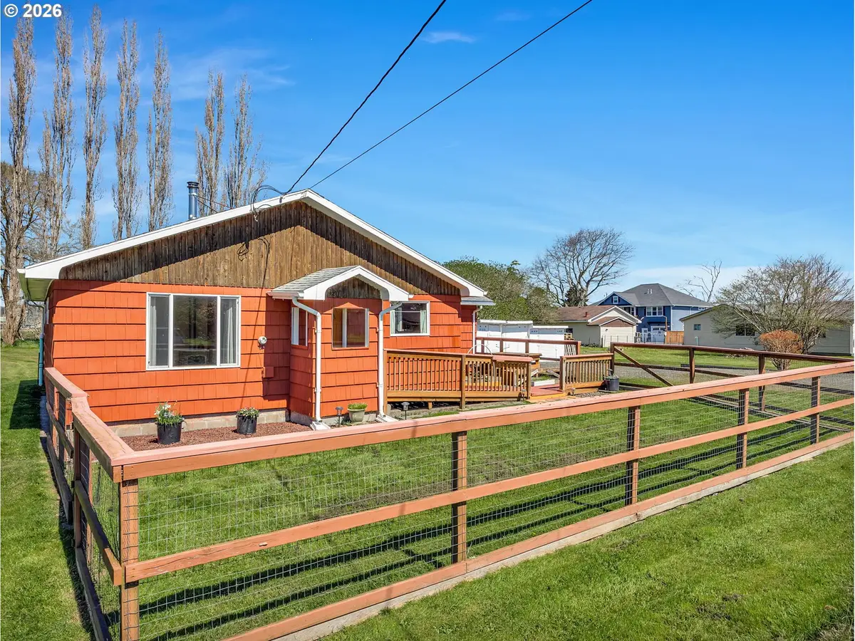 92277 Youngs River Rd, Astoria, OR 97103 - #1