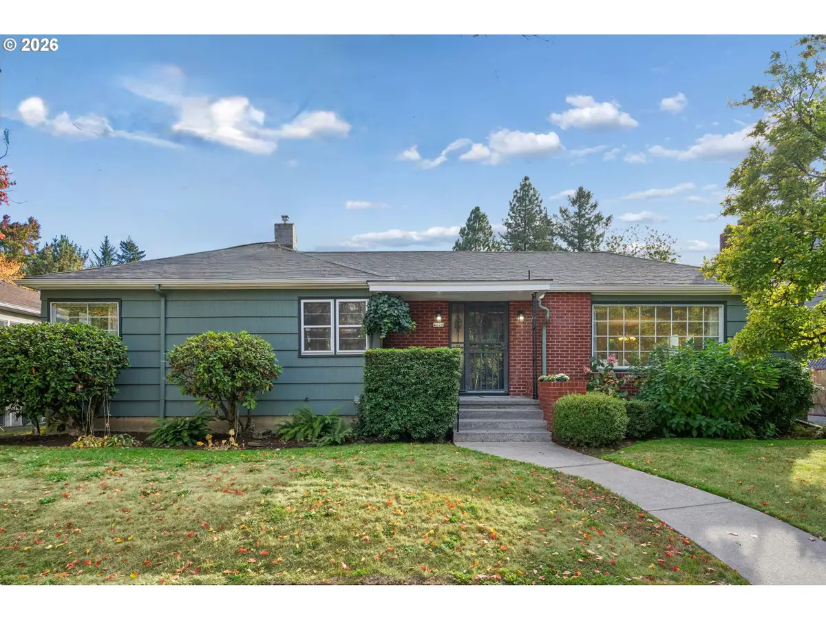 4020 SE Lexington St, Portland, OR 97202 - #1