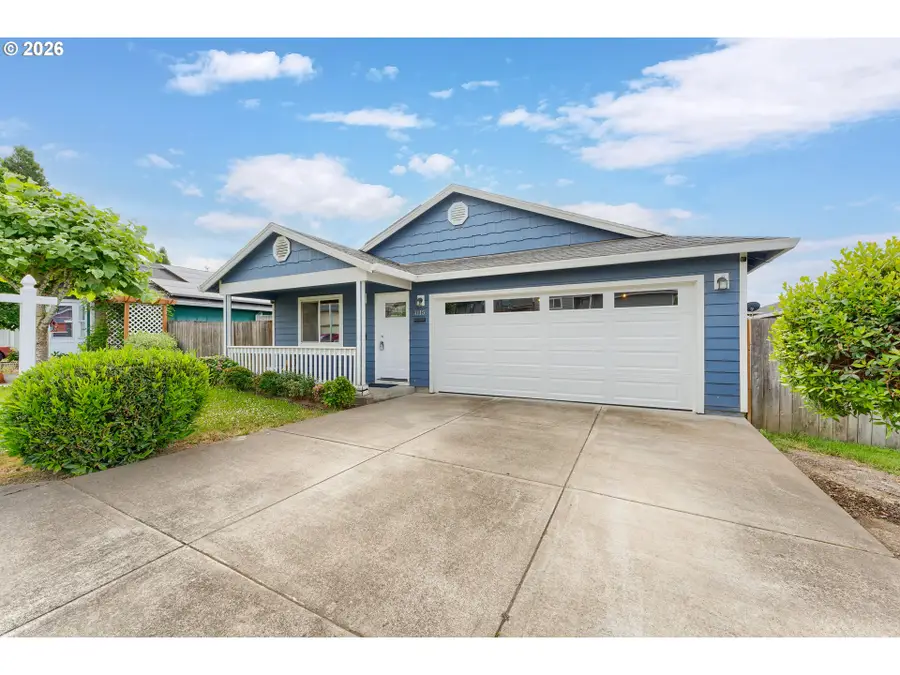 1115 E 11th St, Lafayette, OR 97127 - #2
