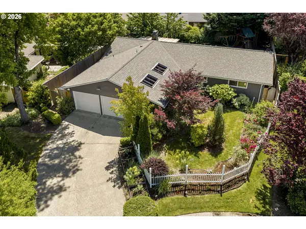 8820 SW Nisqually Ct, Tualatin, OR 97062