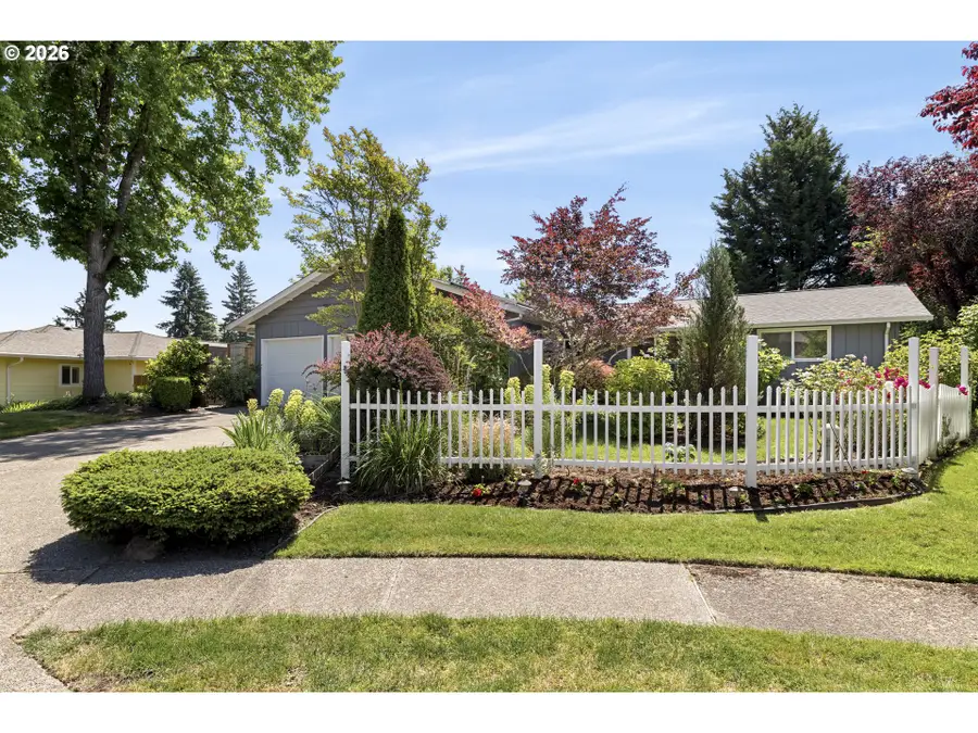 8820 SW Nisqually Ct, Tualatin, OR 97062 - #3