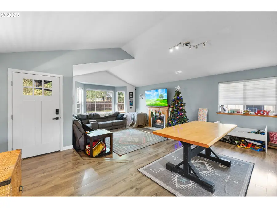 14206 SE Raelyn Ter, Milwaukie, OR 97267 - Image #3