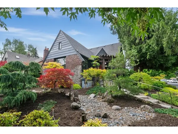 2706 NE Ainsworth St, Portland, OR 97211