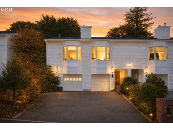 6535 SW Canyon Ct, Portland, OR 97225