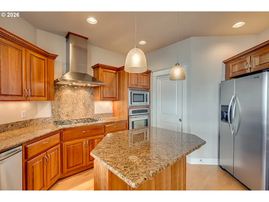 178 Discovery Dr, Kalama, WA 98625 - #3