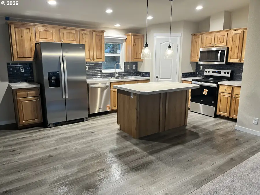 420 Pine St, Toledo, WA 98591 - #2