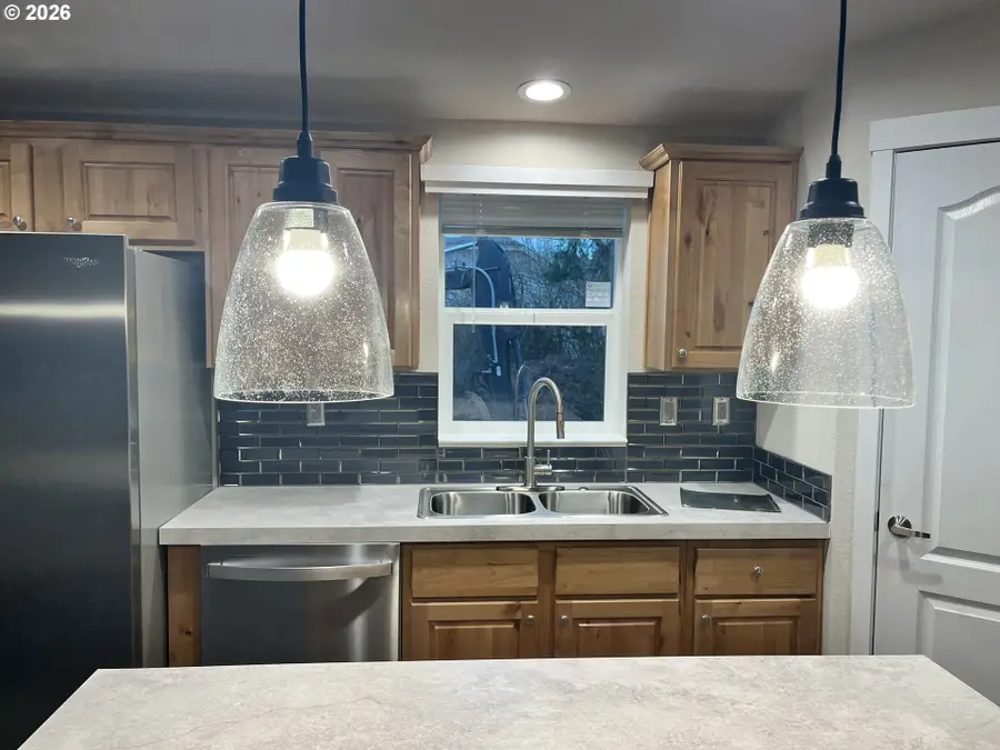 420 Pine St, Toledo, WA 98591 - #3