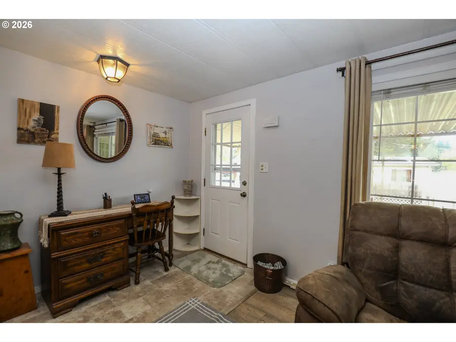 101 Molalla Ct, Roseburg, OR 97470 - #3