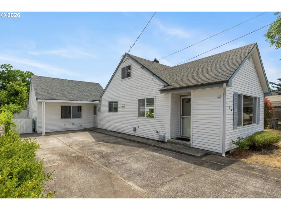 3734 SE 132nd Ave, Portland, OR 97236 - #2