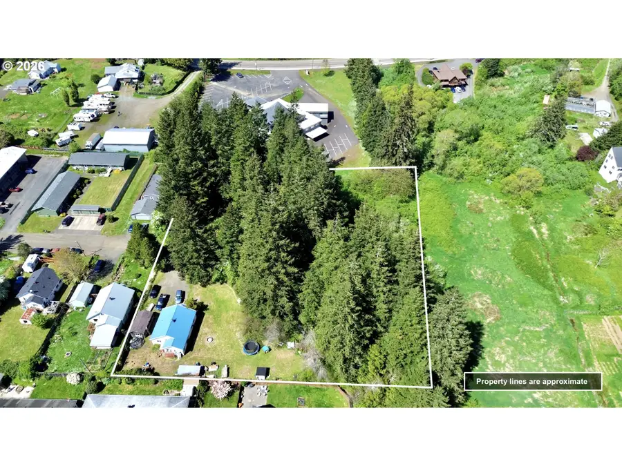 1003 W 12th St, Coquille, OR 97423 - #2