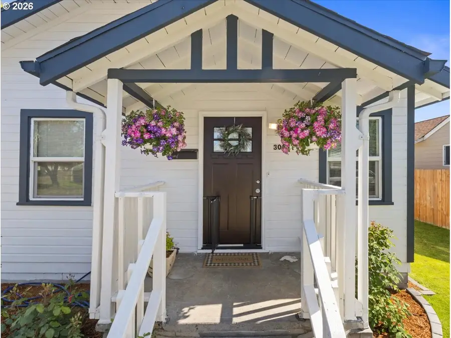 3053 Garfield St, Longview, WA 98632 - #2