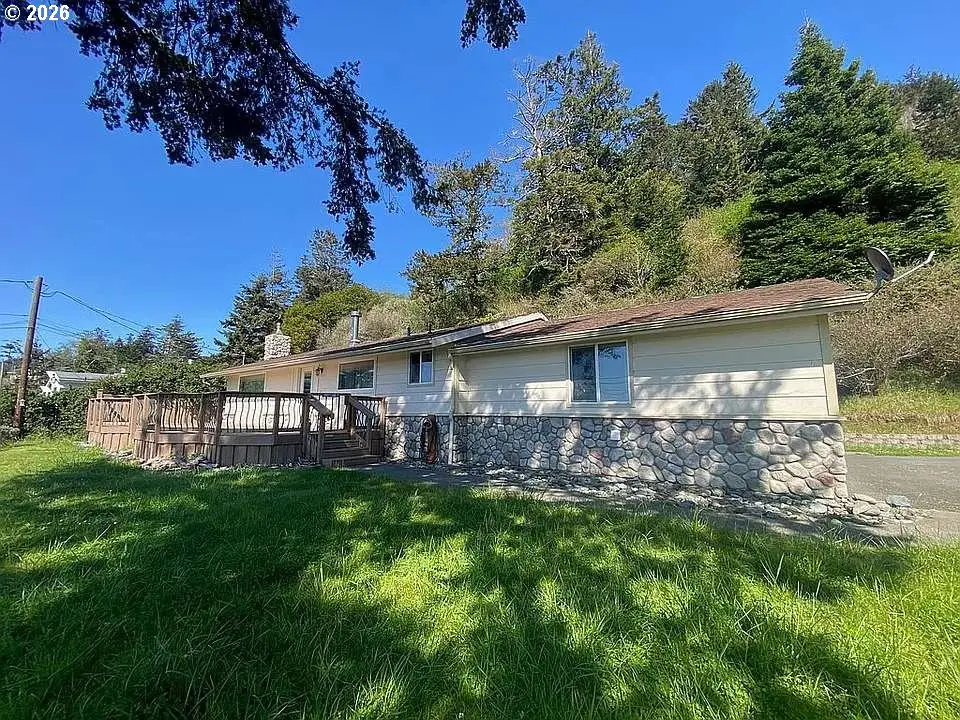 94287 June St, Gold Beach, OR 97444 - #1