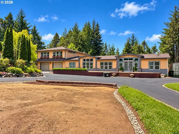 371 SW Newton Dr, Waldport, OR 97394