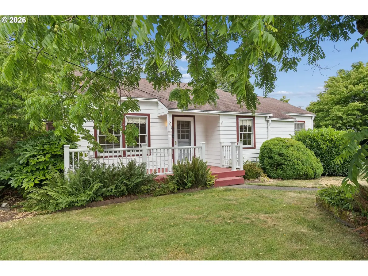101 7th St, Dayton, OR 97114 - #1