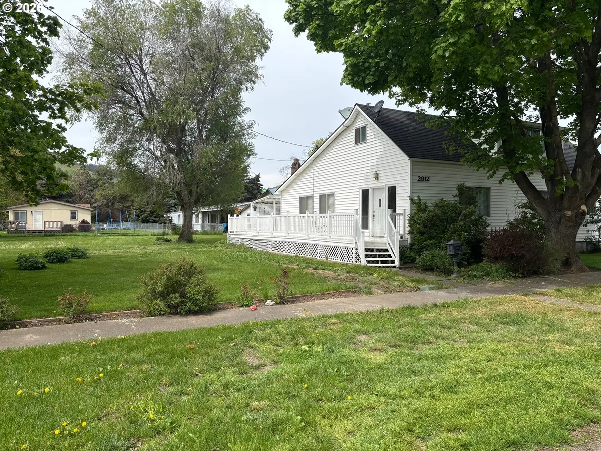 2912 N 1st St, La Grande, OR 97850 - #1
