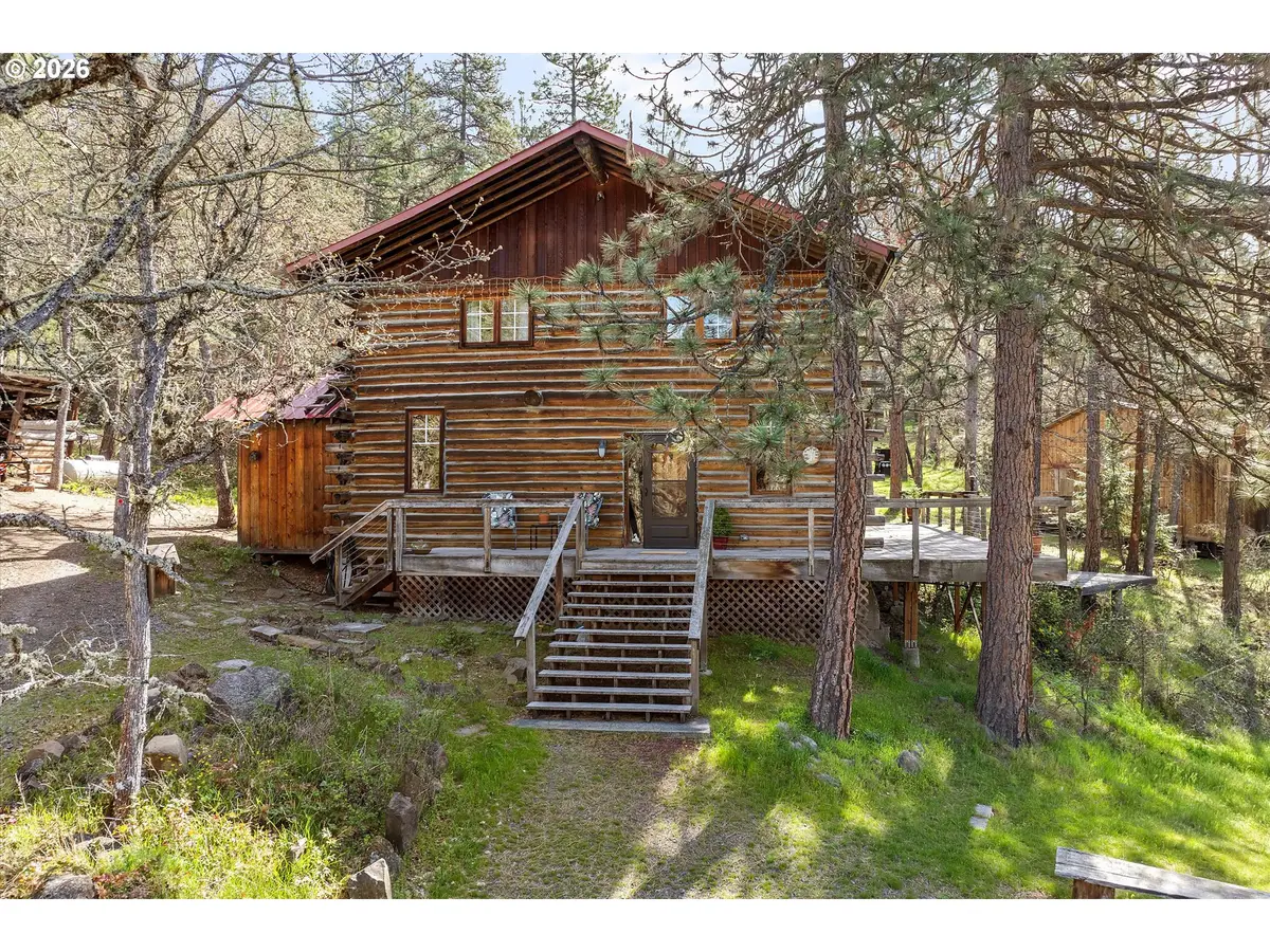 2215 Pine Oak Rd, Mosier, OR 97040 - #1