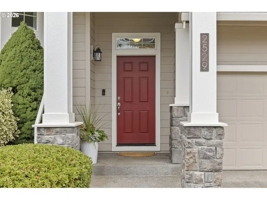 2529 N Roger Smith Dr, Newberg, OR 97132 - #3