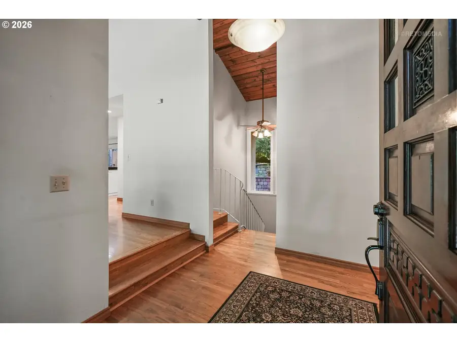 1590 Woodland Ter, Lake Oswego, OR 97034 - #3