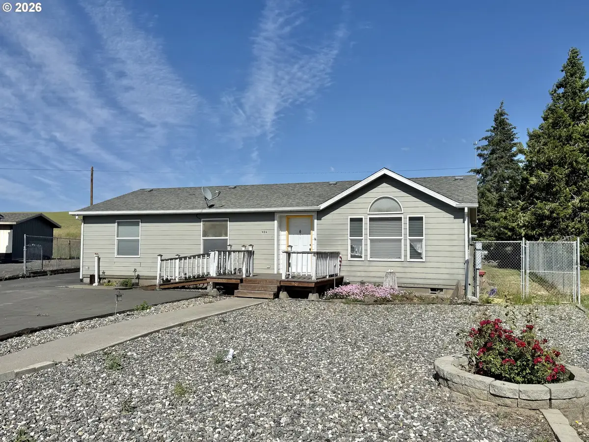 909 Toll Rd, Dufur, OR 97021 - #1