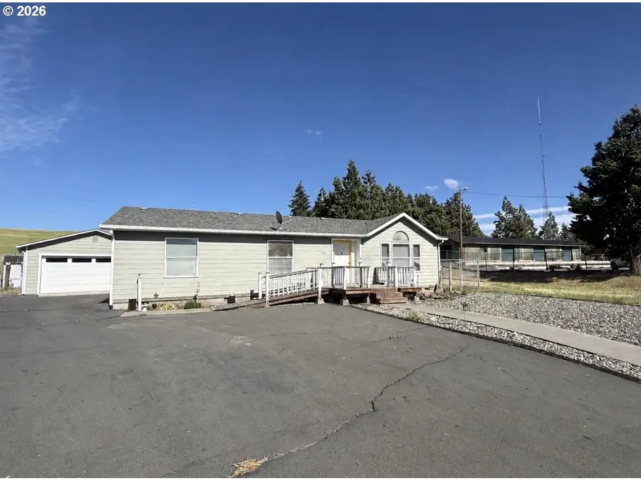 909 Toll Rd, Dufur, OR 97021 - #2