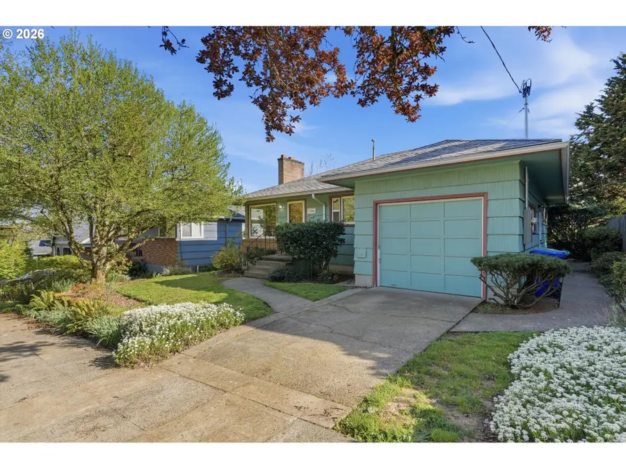 7506 SE Main St, Portland, OR 97215 - #3