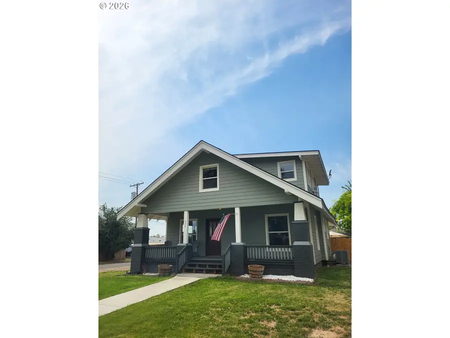 303 N Main, Condon, OR 97823 - #2