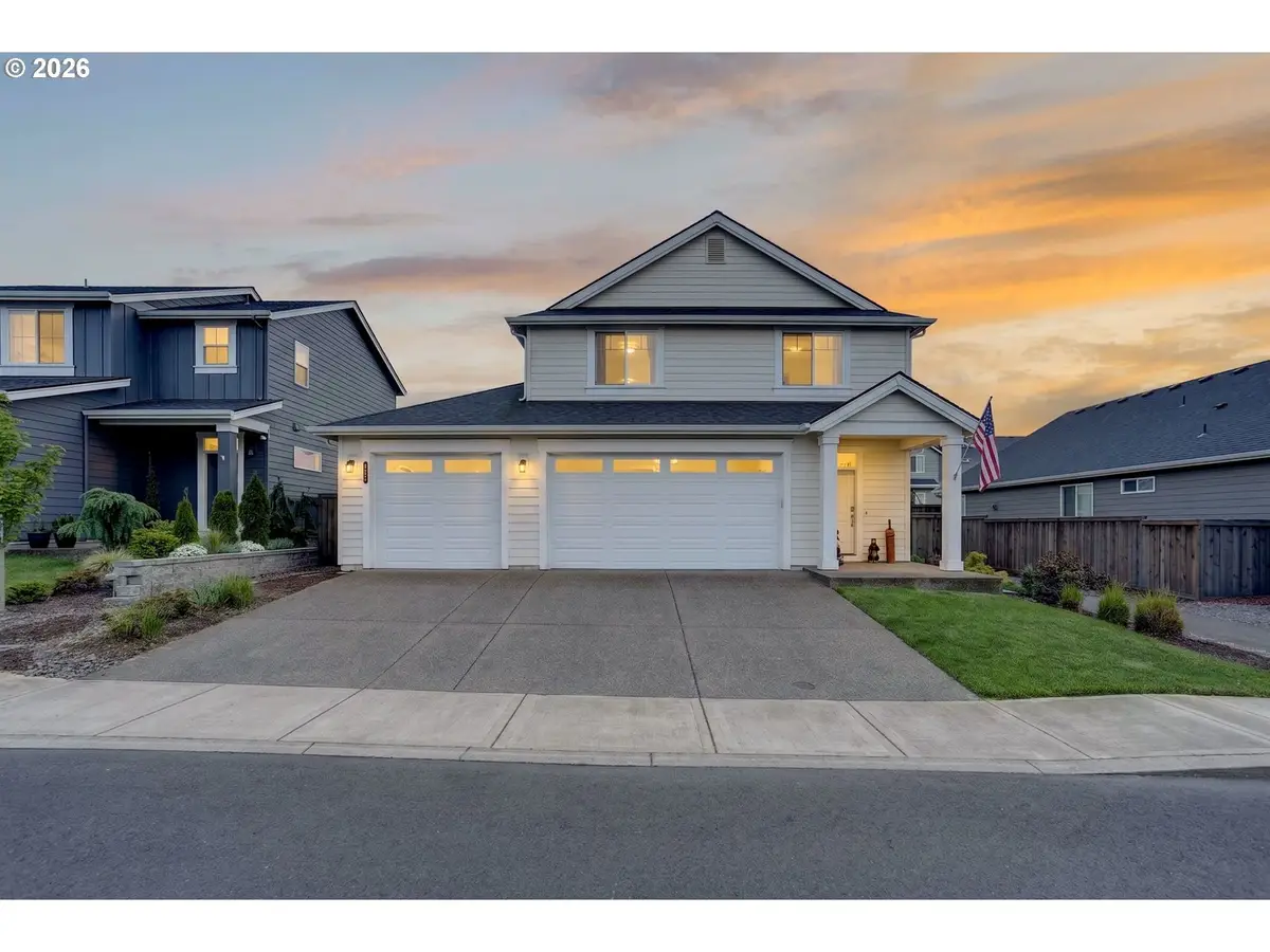 1760 N Broadway St, Estacada, OR 97023 - #1