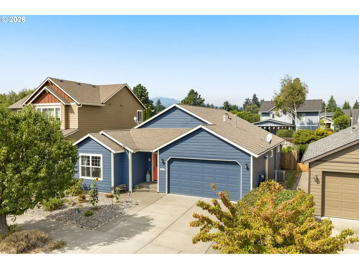 1742 22nd St, Hood River, OR 97031 - #1