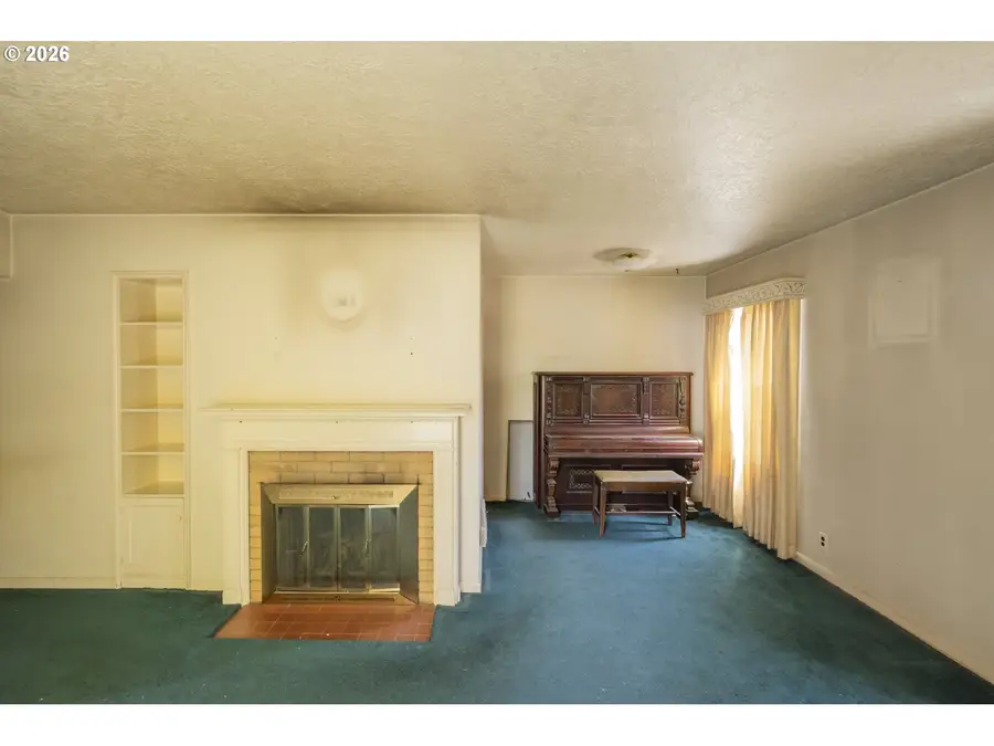 11425 NE Shaver St, Portland, OR 97220 - #3