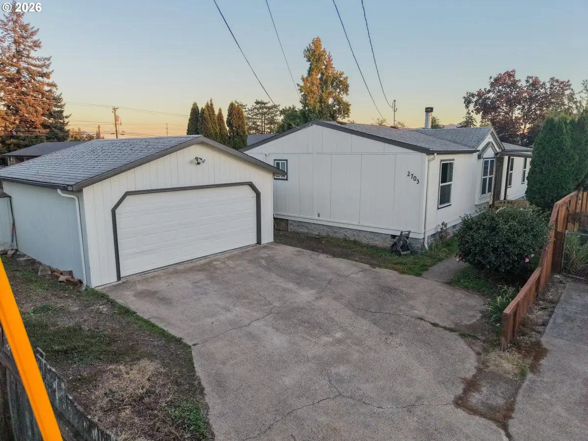 2703 J St, Springfield, OR 97477 - #1