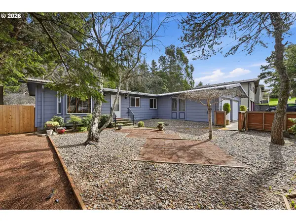 1623 Lincoln St, NorthBend, OR 97459