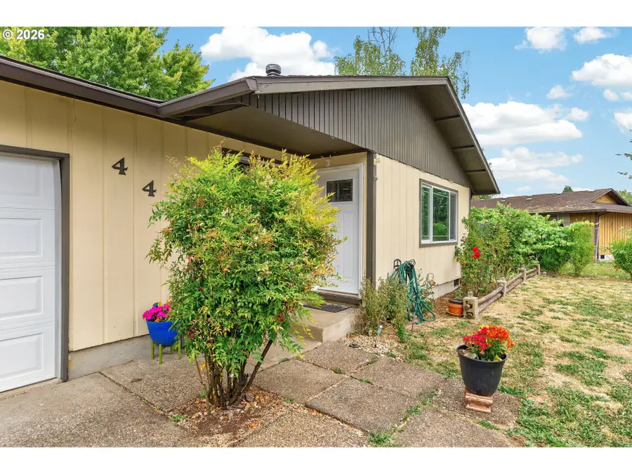 440 NE 3rd St, Willamina, OR 97396 - #3