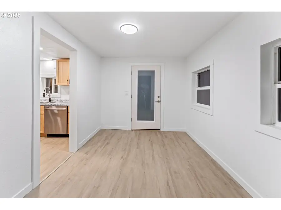 47875 Elgin Ave, Oakridge, OR 97463 - Image #3